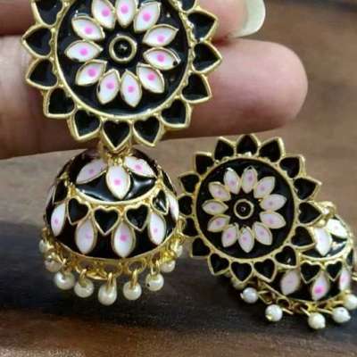 Antique Earrings .. hurry up . <br>limited stock .. <br>DM us ➡️??? <br>more clrs availabel.. Profile Picture