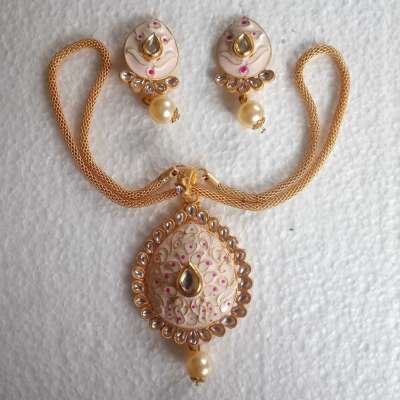 Cream Colour Kundan Necklace Set Profile Picture